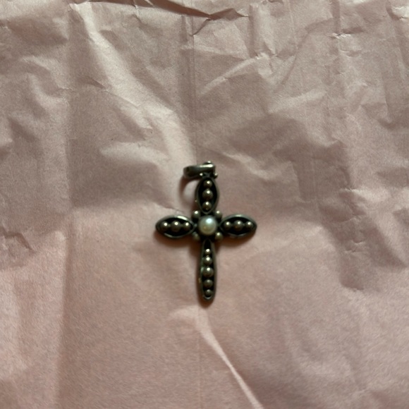 Silpada Pearl Cross Charm - Picture 1 of 1